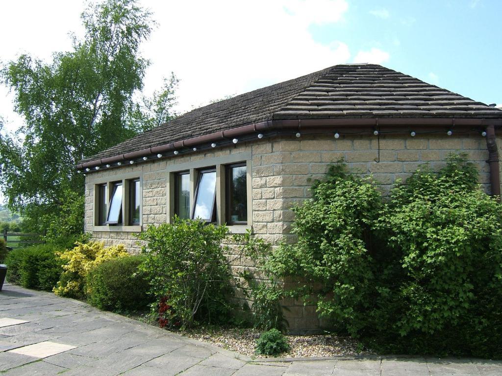 The Old Stone Trough Hotel Barnoldswick Exterior foto